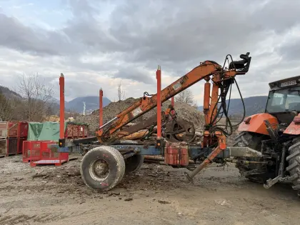 Holzanhänger, Kran, Holzkran, Kranwagen