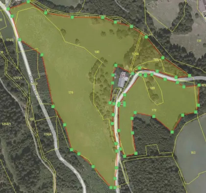 Ca. 7 ha Mähwiese, Weide zu vergeben