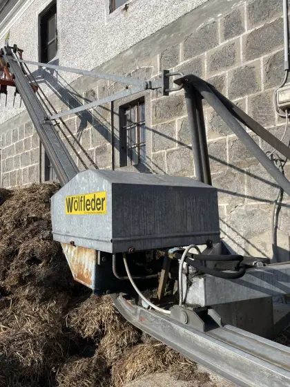 Höhenförderer (Entmistung)