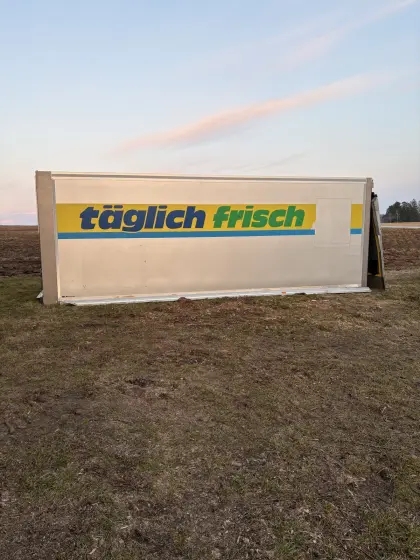 Tiefkühlaufbau, Hühnerstall