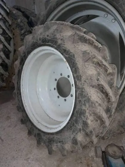 Kompletträder, Pflegeräder 11,2 R 28 Taurus