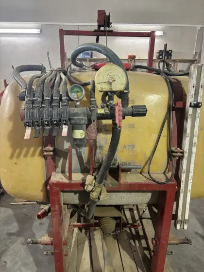 Rau Feldspritze 660 l 12 m