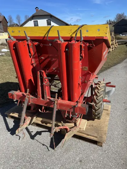 Kartoffellegemaschine