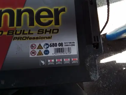 Batterien für Traktor oder LKW