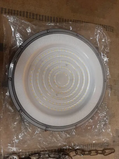 100 Watt 10x LED Hallenstrahler Hofstrahler