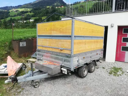 Verkaufe PKW-Tandem 3-Seiten-Kipper mit Aufsatzwänden