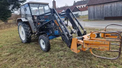 Ford 5610 mit Hauer Frontlader