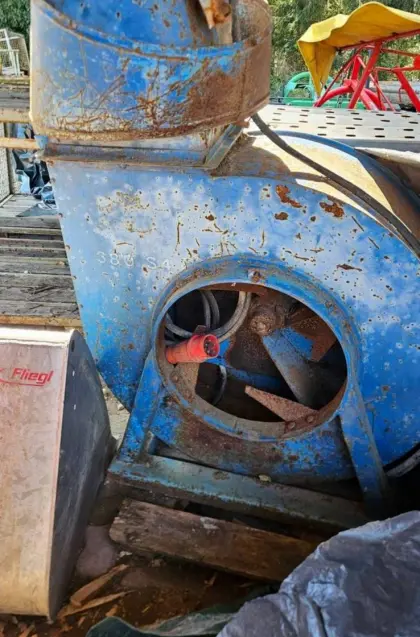 Heugebläse, Schneefräse, Motormäher und Milchtank