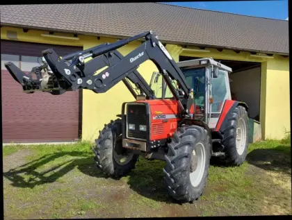 Massey Ferguson 3080 mit Frontlader