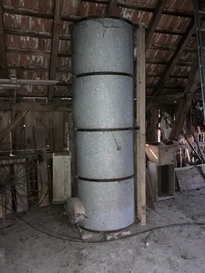 Verzinktes Wasserfass