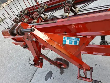 Pöttinger Heuraupe 200