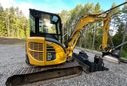 Bagger Komatsu PC 50MR-2