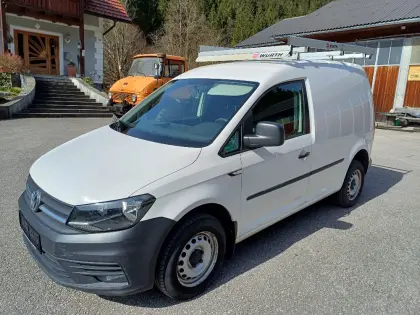 VW Caddy 4Motion mit Regal und Schraubstock