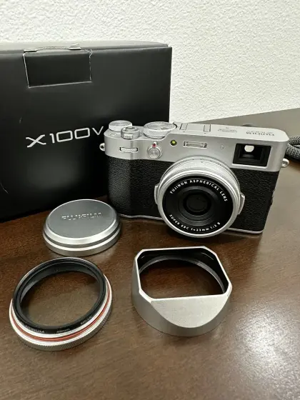Fujifilm X100V 26,1 MP Digitalkamera & Zubehör