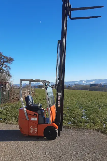 Elektro-Stapler BT, nur 1.265 Bstd., 4,30 m Hubhöhe, Bj. 2007