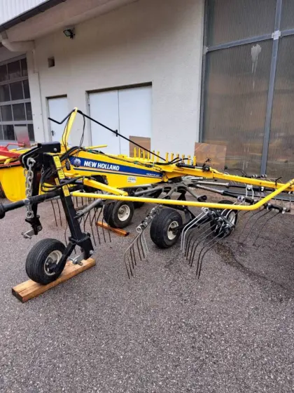 Schwader New Holland 420