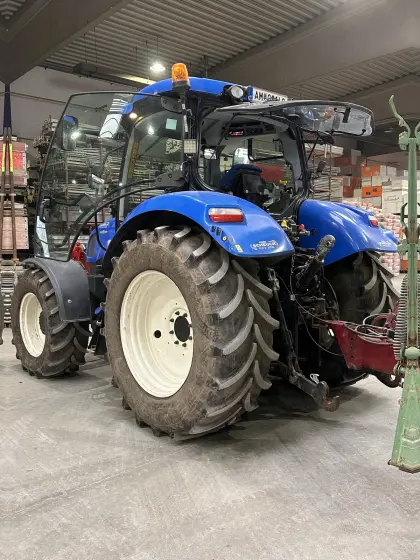 New Holland T6.140