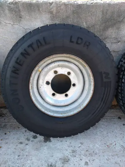 Anhängerreifen 10 R 17,5