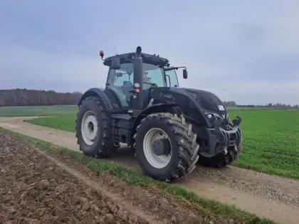 Traktor Valtra S354