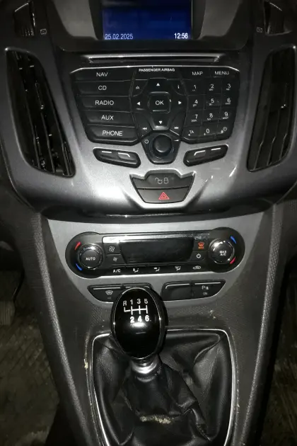 Ford Tourneo Connect Titanium, AHK, 1,6 TDCI, 116 PS, Klima