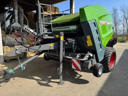 Rundballenpresse Fendt Rotana 130 F