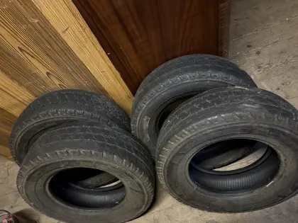 Bridgestone Duravis R 630 215 70R15C 109 107S