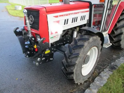 Lindner Fronthydraulik und Zapfwelle 1450, 1500, 1600, 1650-1750