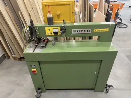 Kuper SWJ 900 Furnierzusammensetzmaschine