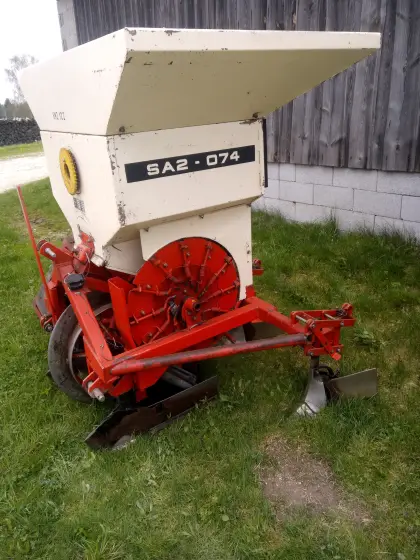 Kartoffellegemaschine