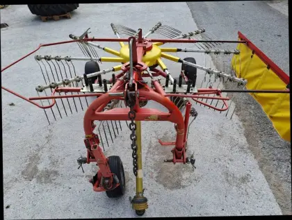 Pöttinger EuroTop 380 N Kreiselschwader