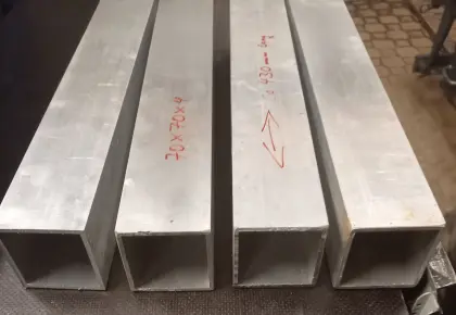 Alu-Vierkantrohr-Reste 70x70x4