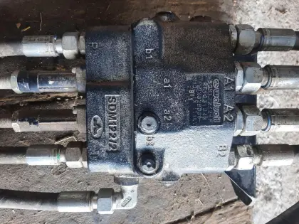 Hydr. Steuergerät Walvoil