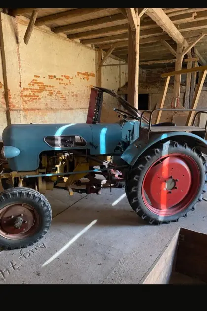 Eicher Traktor EM 295