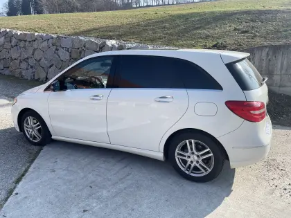 Mercedes B200