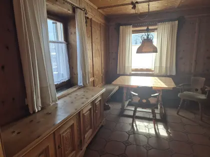 Zirbenstube komplett - Preis VB