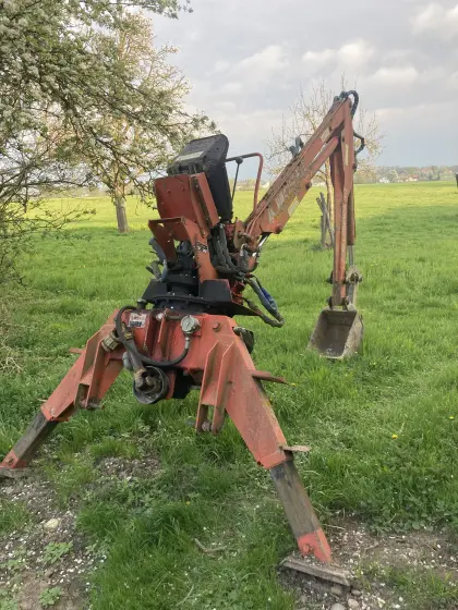 Moser Heckbagger-Kran K4000 BS