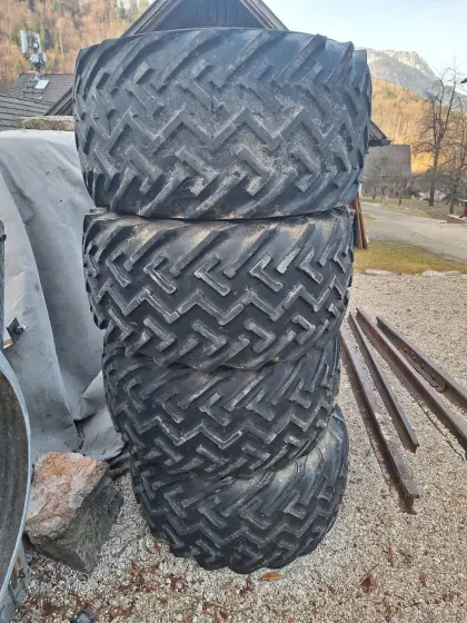 Reifen für Mähtrak