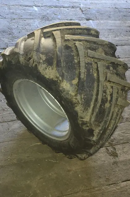 Kompletträder 19.0 45/17 BKT