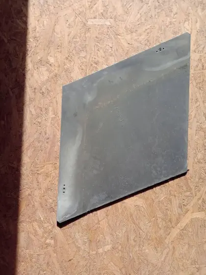 Rhombus-Eternitplatten und Firstkappen