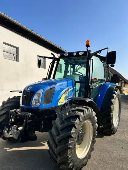 New Holland T5040