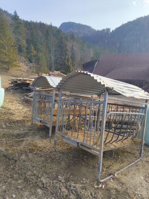 Futterraufen für Schafe