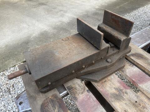 Maschinenschraubstock