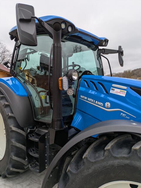 New Holland T5