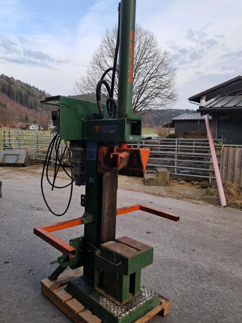 Posch 20 t Holzspalter
