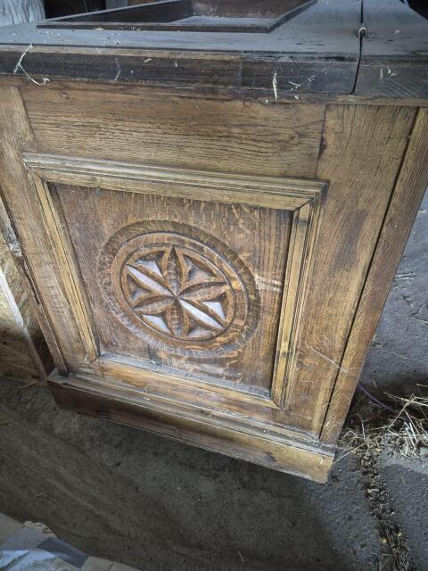 Holztruhe, Tischlerarbeit