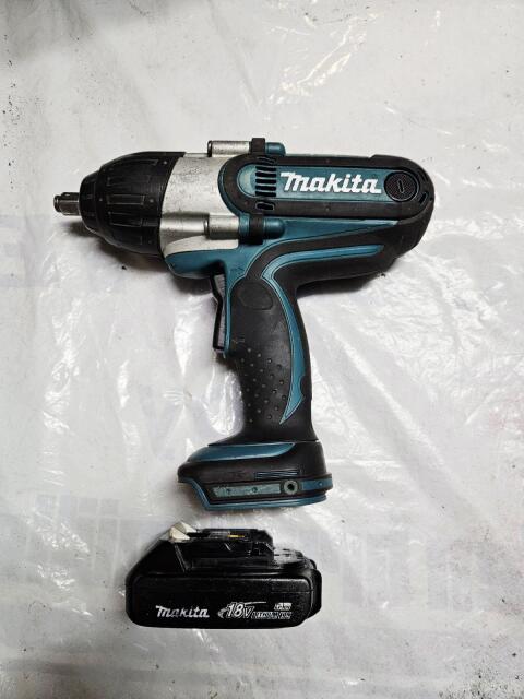 Makita Schlagschrauber DTW450 mit Akku