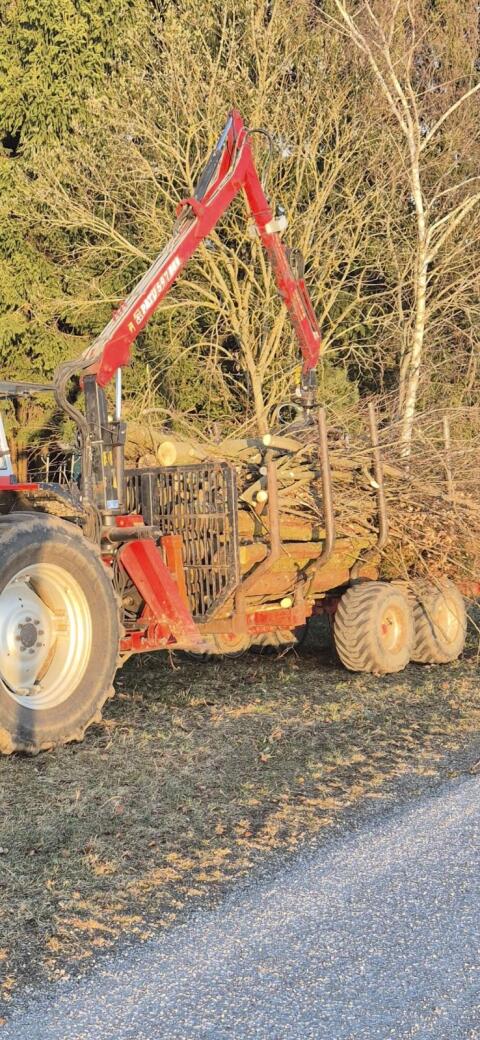 Patu 8 HD mit 597 Kran