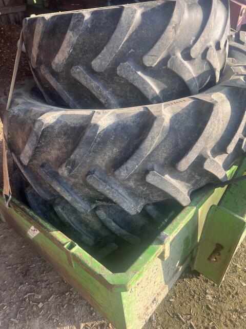 Continental 420/70 R30, 360/70 R20