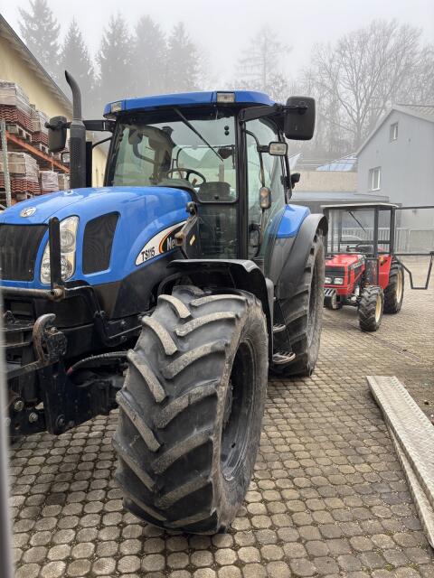 New Holland TS115