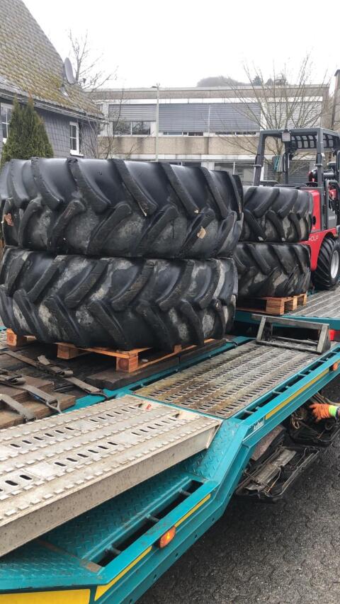 Forsträder Valtra Nokian Multiplus